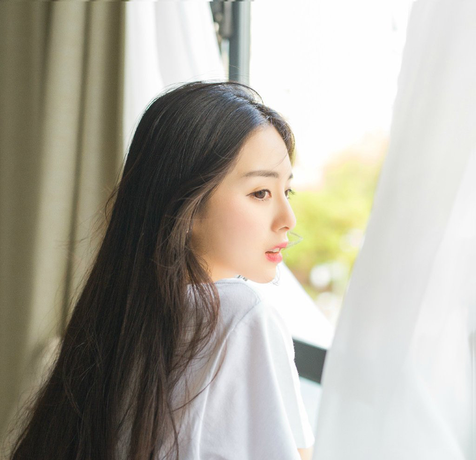 “粮草、出征将士皆已备足，只等主公率军回归，便可出征，翼德将军这两天可是忙的没有停下过。”马良微笑着说道，得知诸葛亮要出兵，要说这荆州最兴奋的，恐怕就是张飞了。